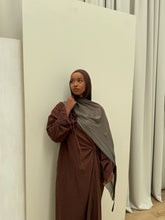 Load image into Gallery viewer, Lameesa Closed Linen Abaya | Cocoa